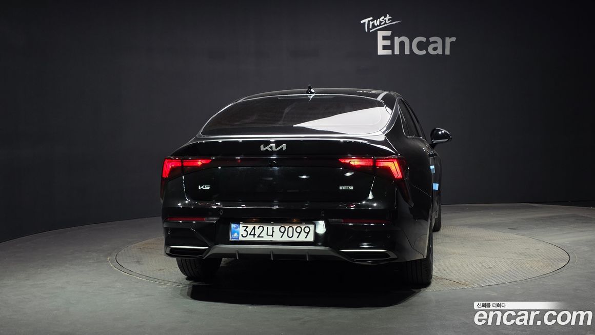 Kia K5 2025