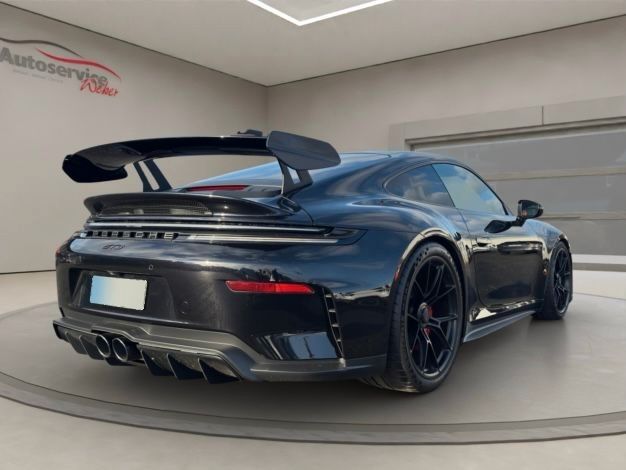 Porsche 992 2025