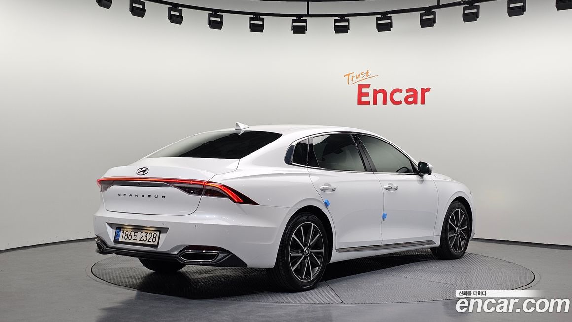 Hyundai Grandeur 2022