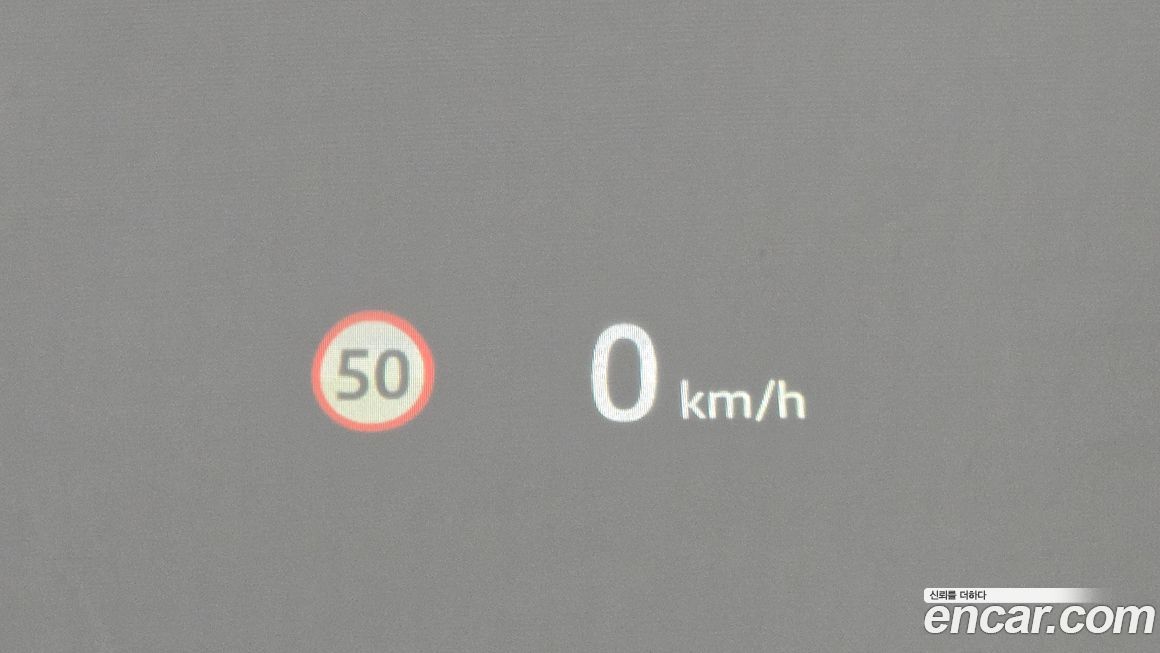 Land Rover Defender 2024