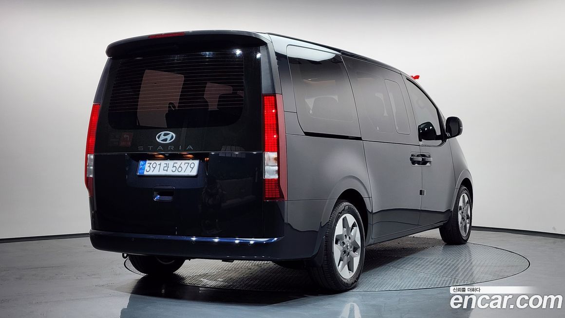 Hyundai Staria 2025