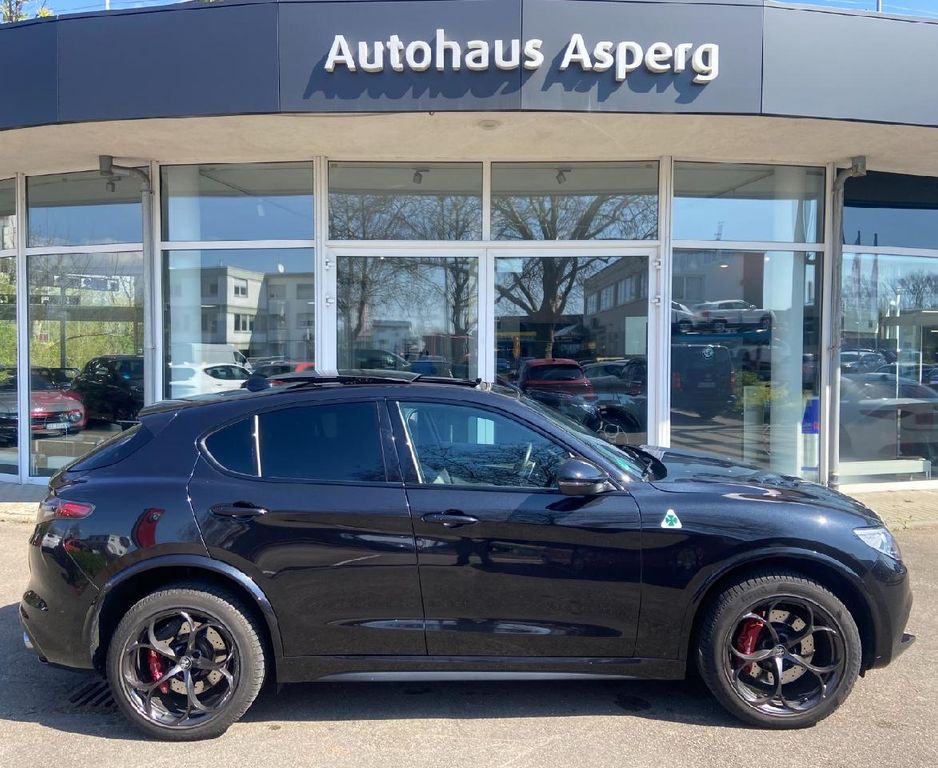Alfa Romeo Stelvio 2023