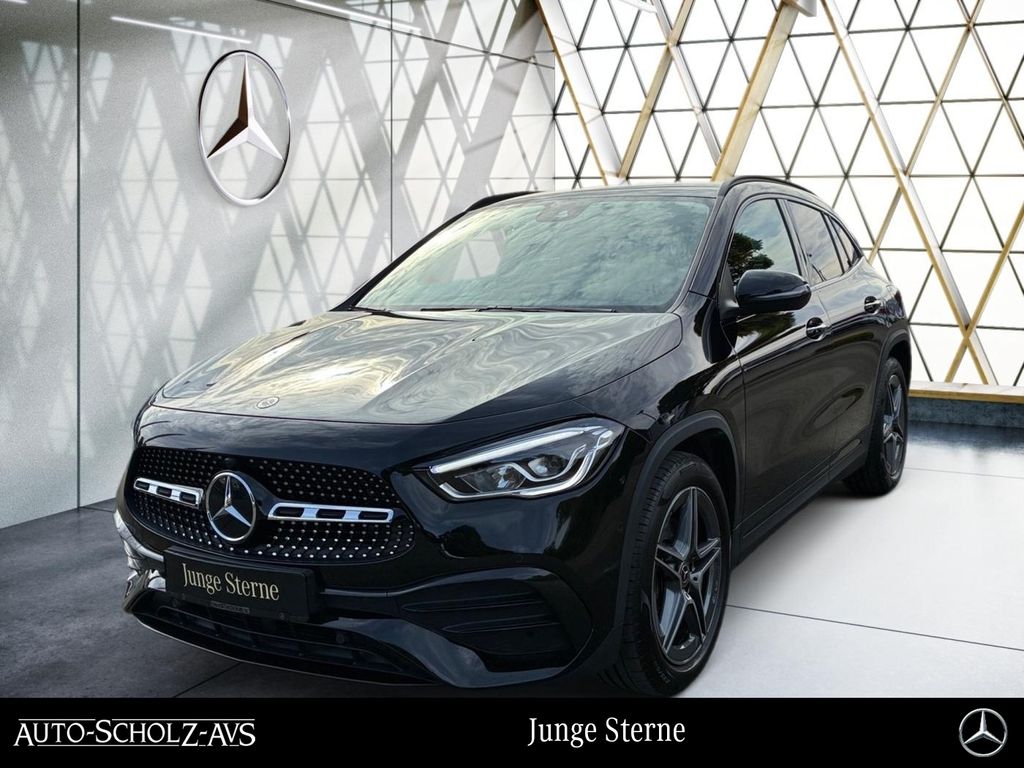 Mercedes-Benz GLA 200 2023