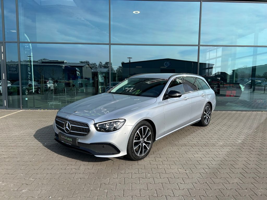Mercedes-Benz E 220 2022
