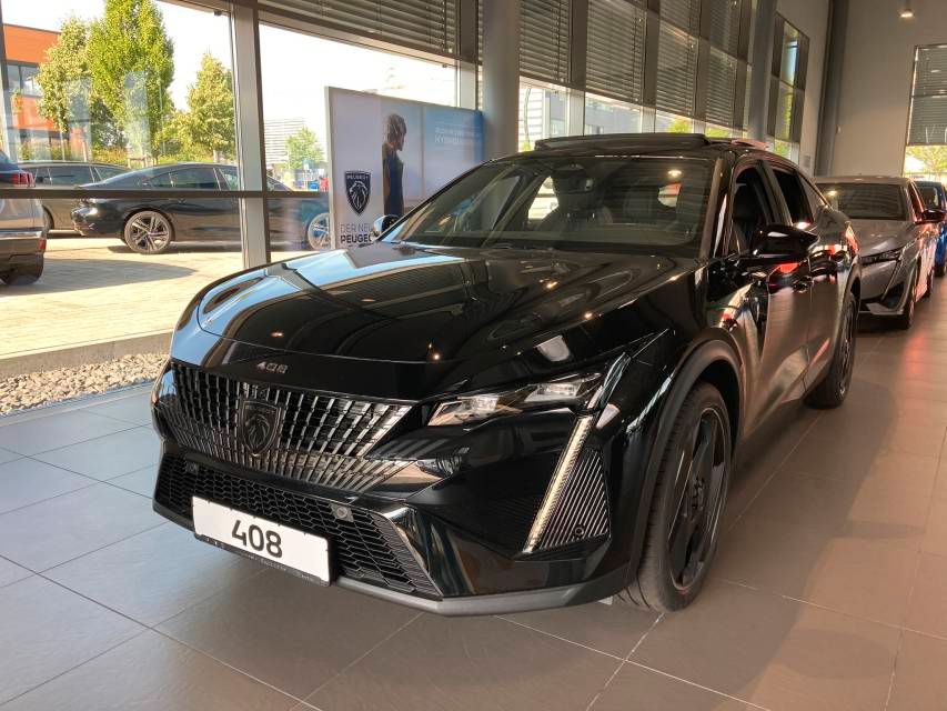 Peugeot 408 2023