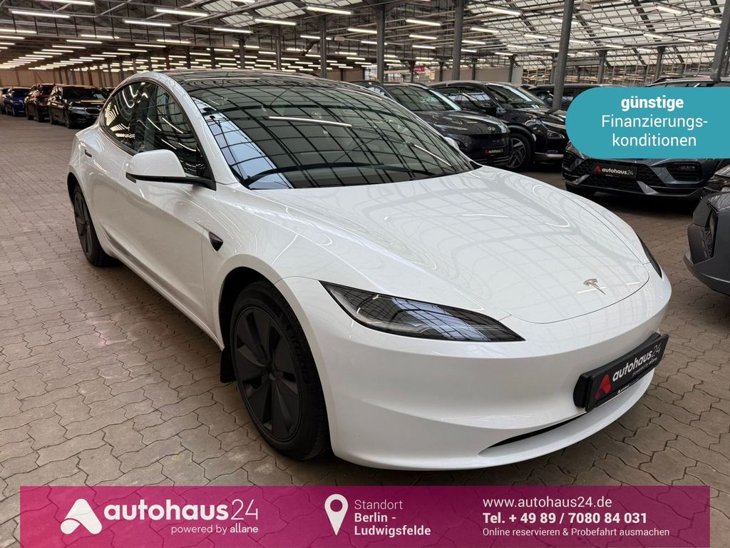 Tesla Model 3 2024
