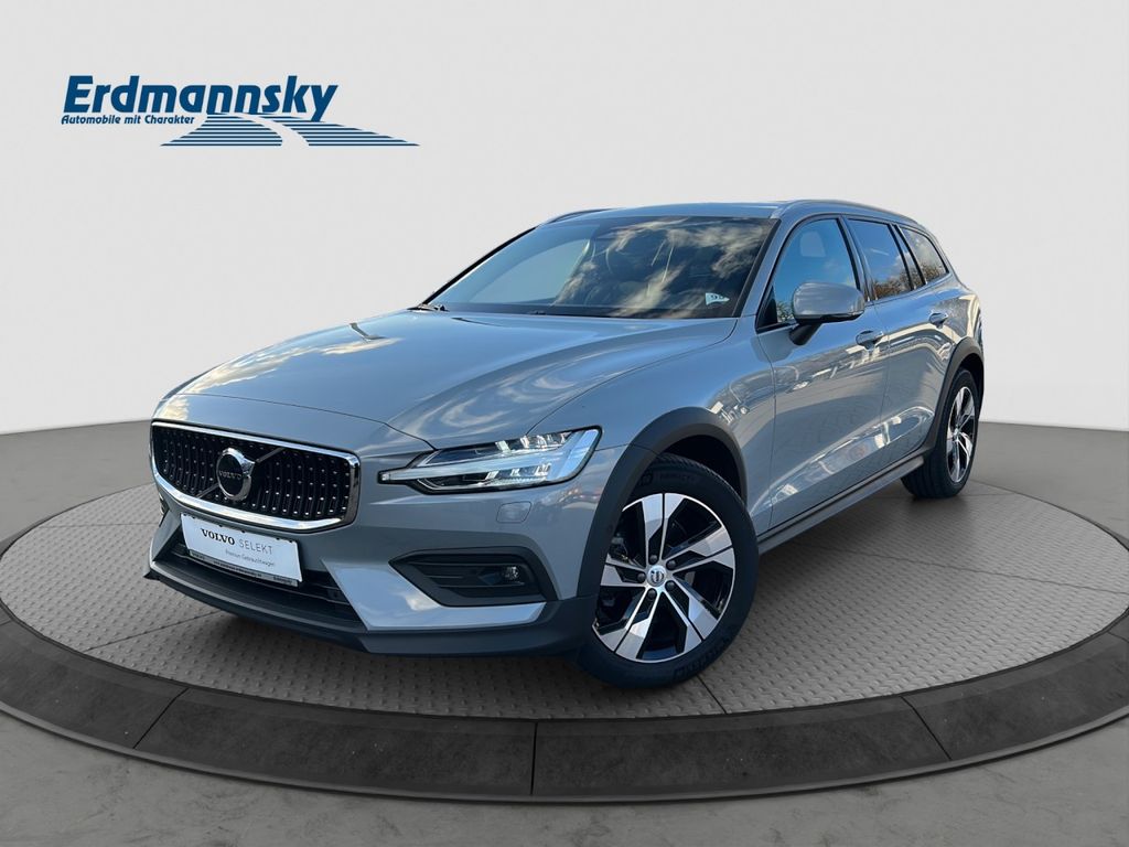 Volvo V60 Cross Country 2023