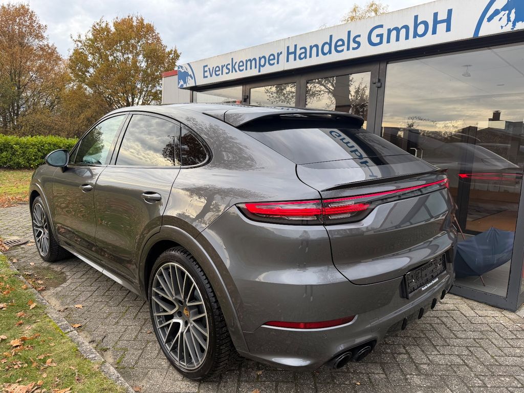 Porsche Cayenne 2022