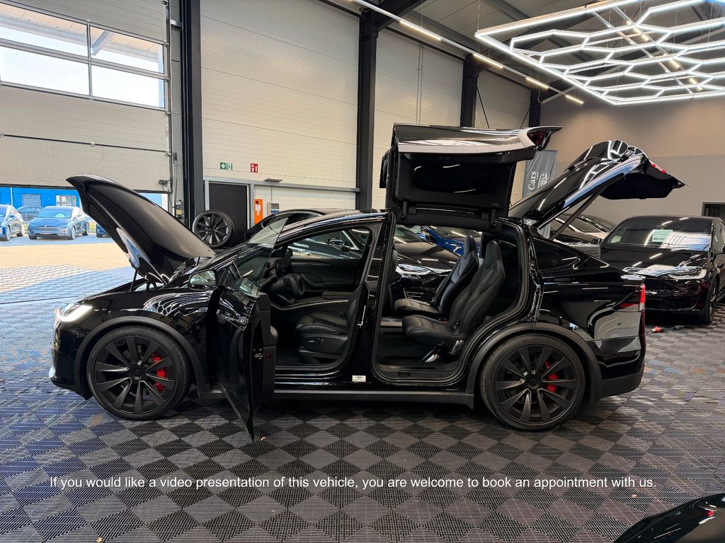 Tesla Model X 2023