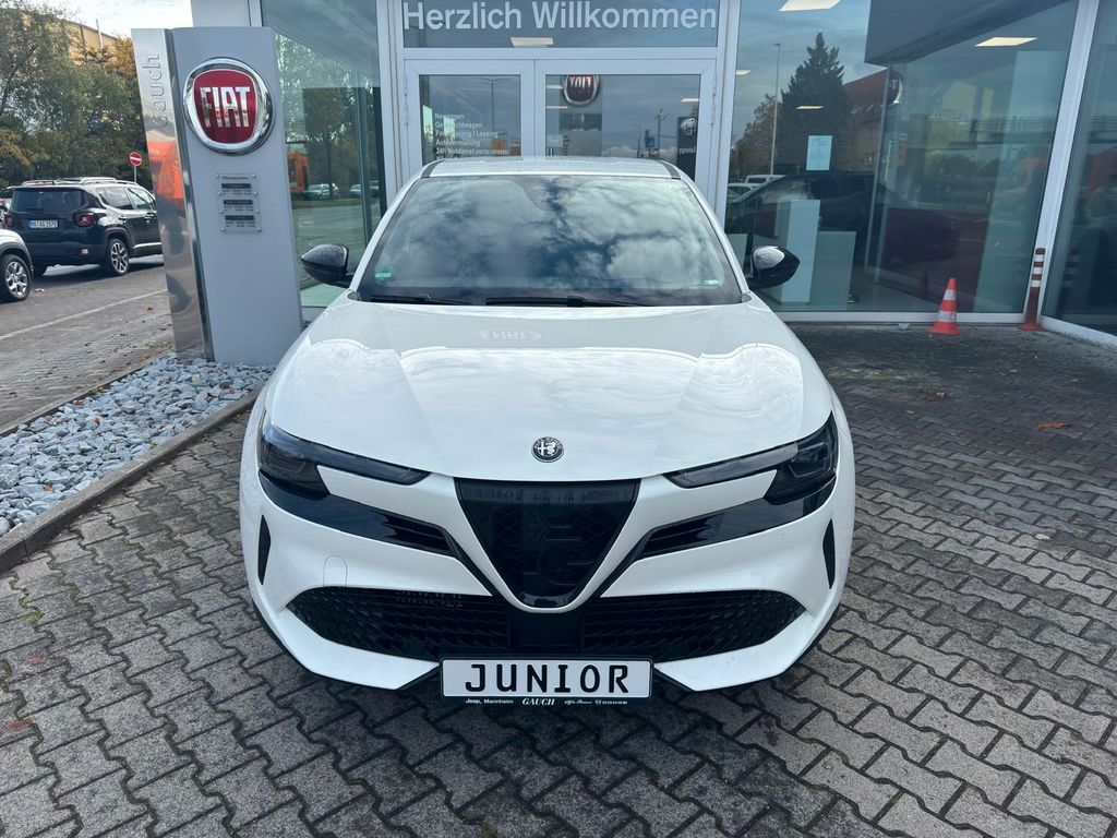 Alfa Romeo Junior 2025