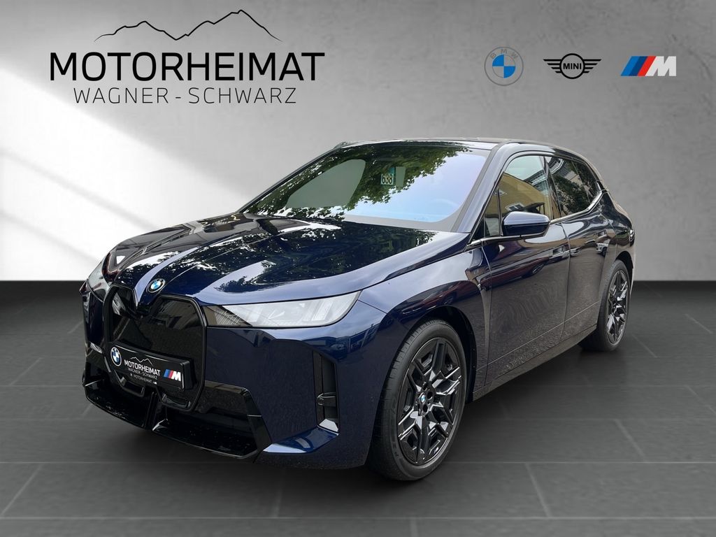 BMW iX