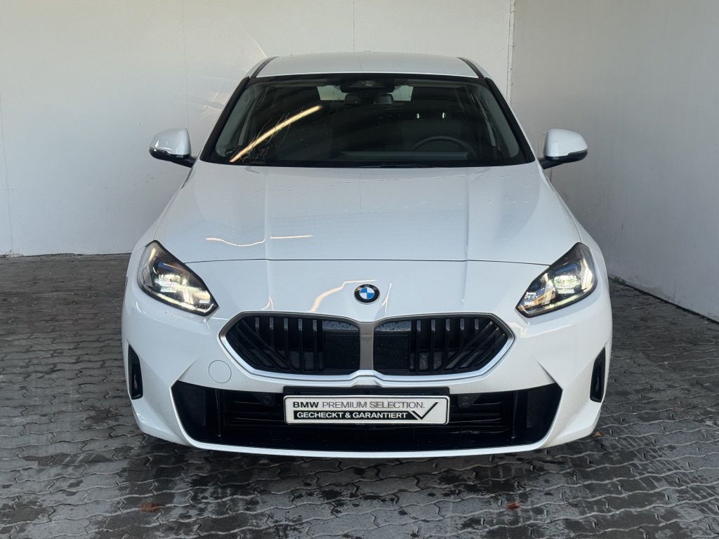 BMW 120 2024