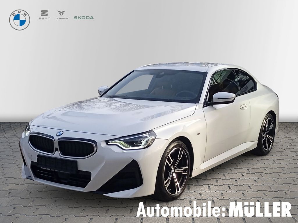 BMW 220 2025