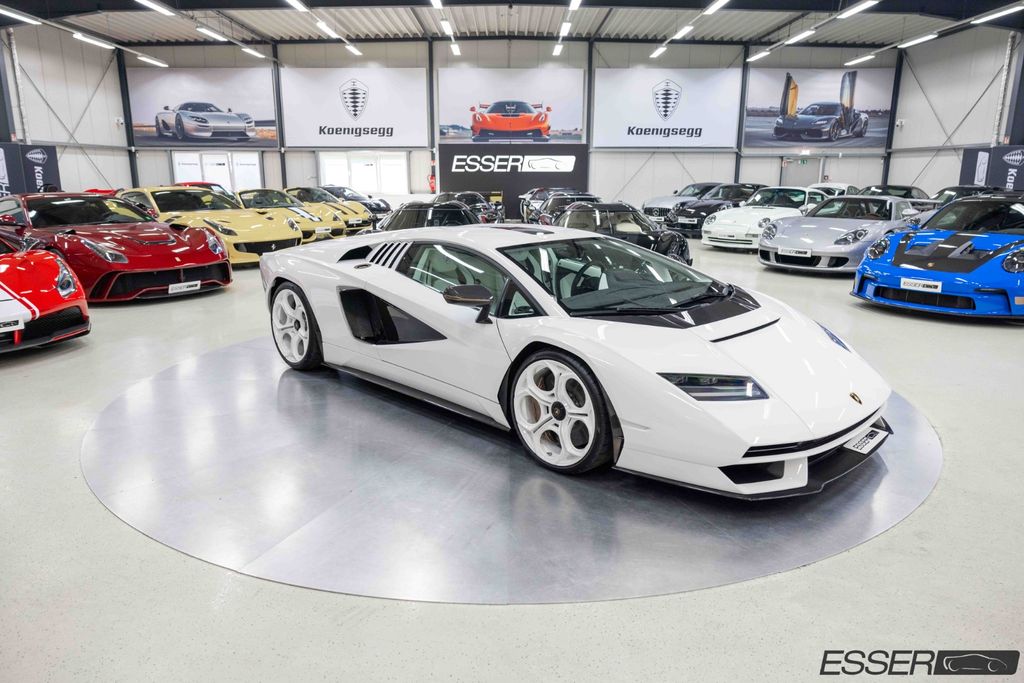 Lamborghini Countach 2022