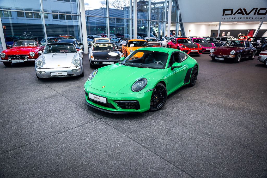 Porsche 992 2022