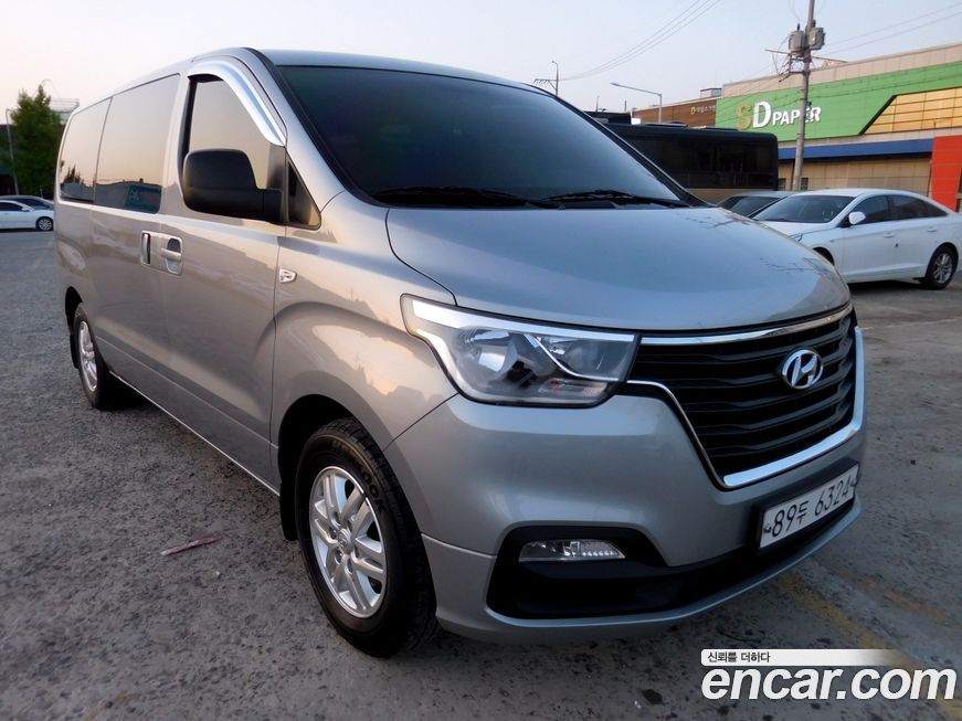 Hyundai Starex 2021