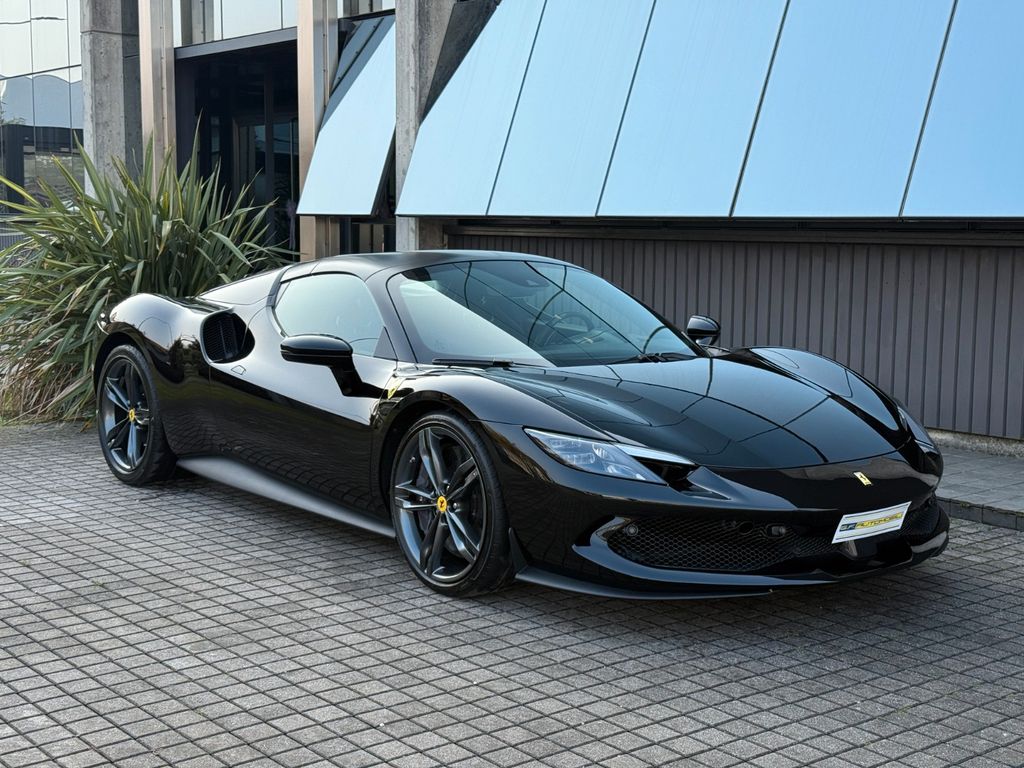 Ferrari 296 GTS 2025