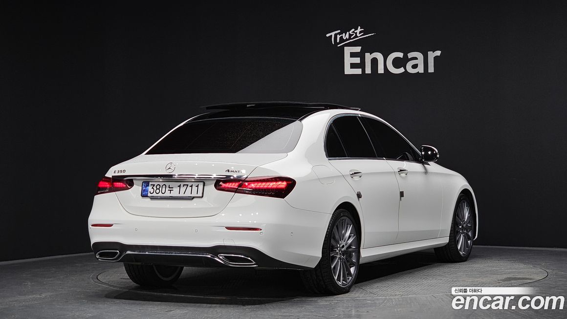 Mercedes-Benz E-Class 2021