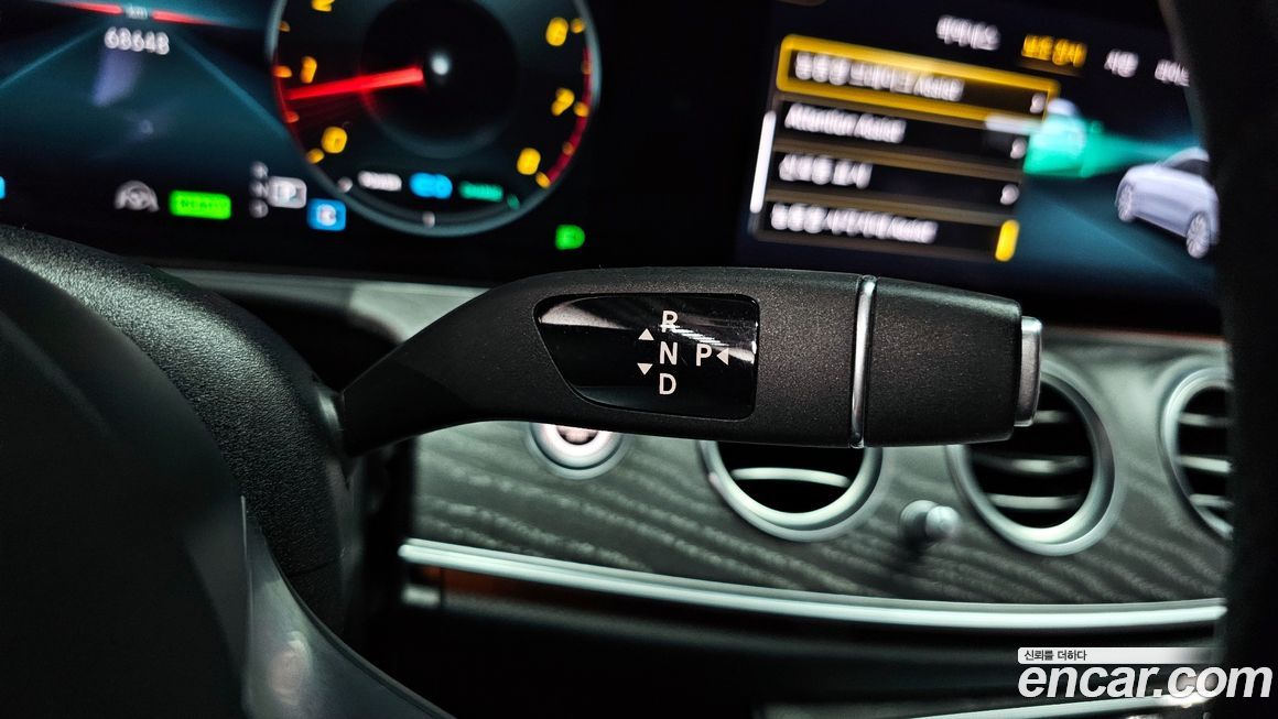 Mercedes-Benz E-Class 2021