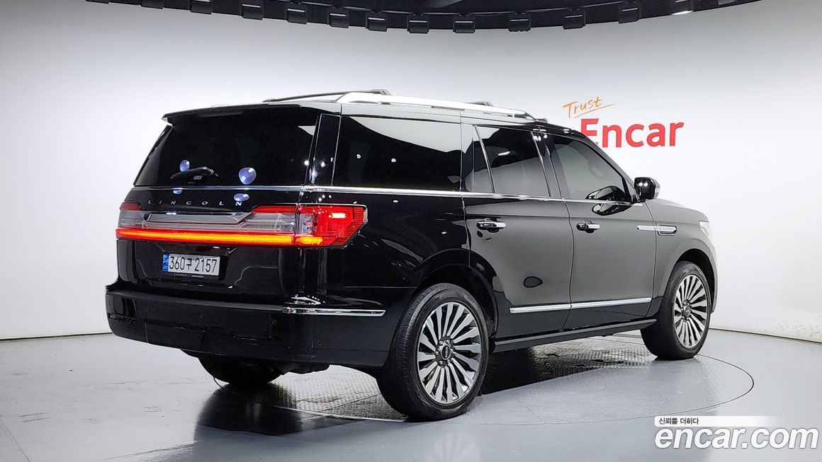 Lincoln Navigator 2021