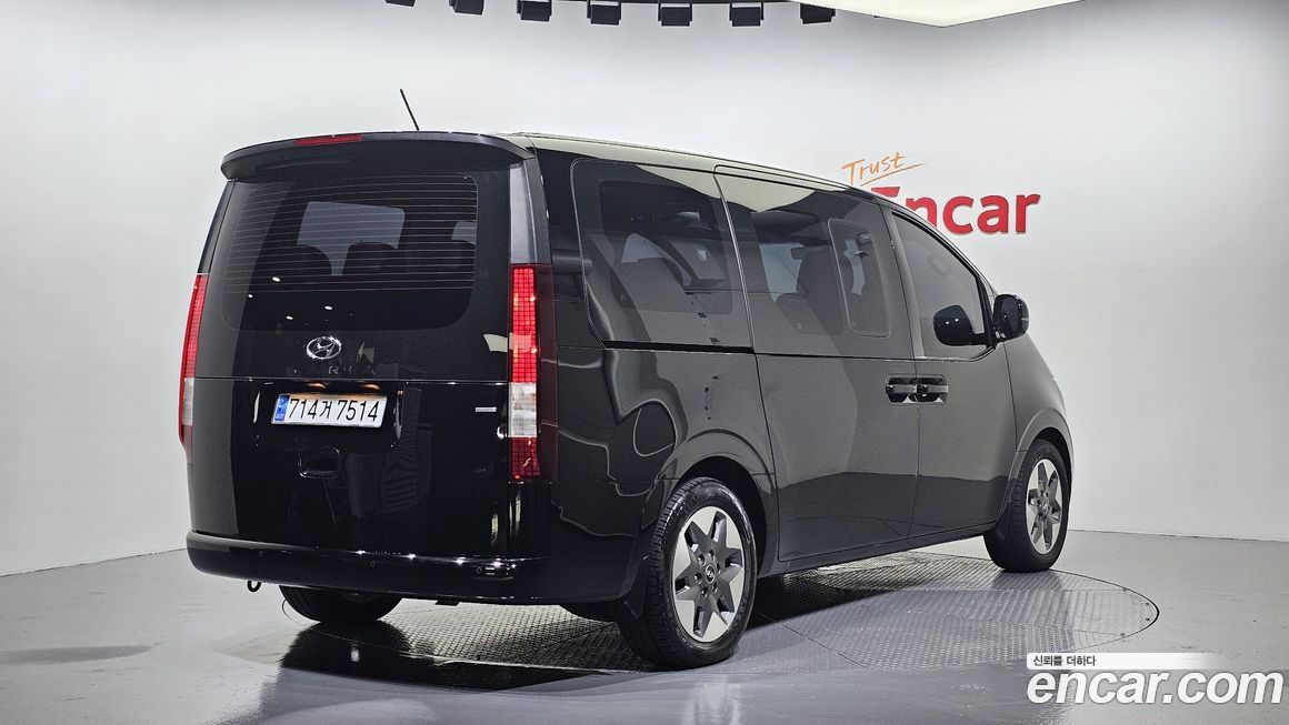 Hyundai Staria 2022