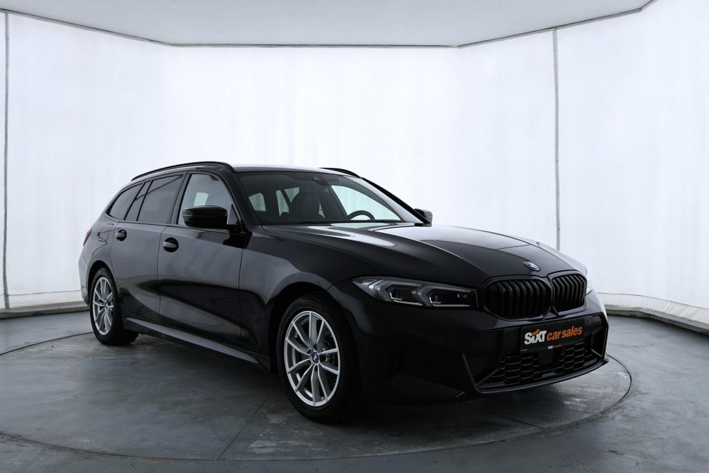 BMW 330 2022