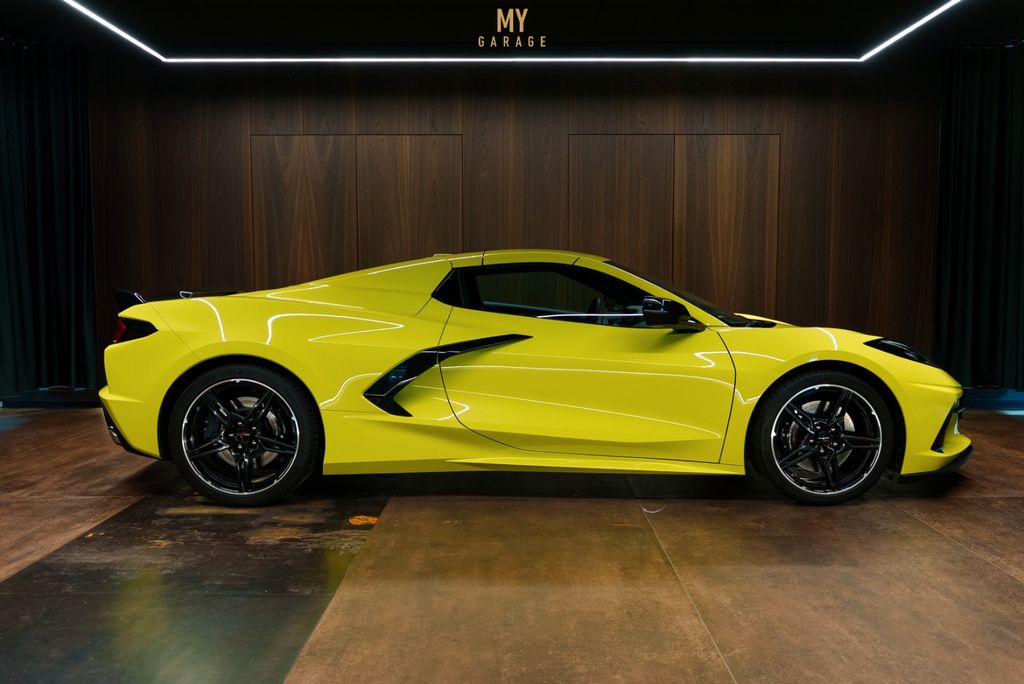 Corvette C8 2025