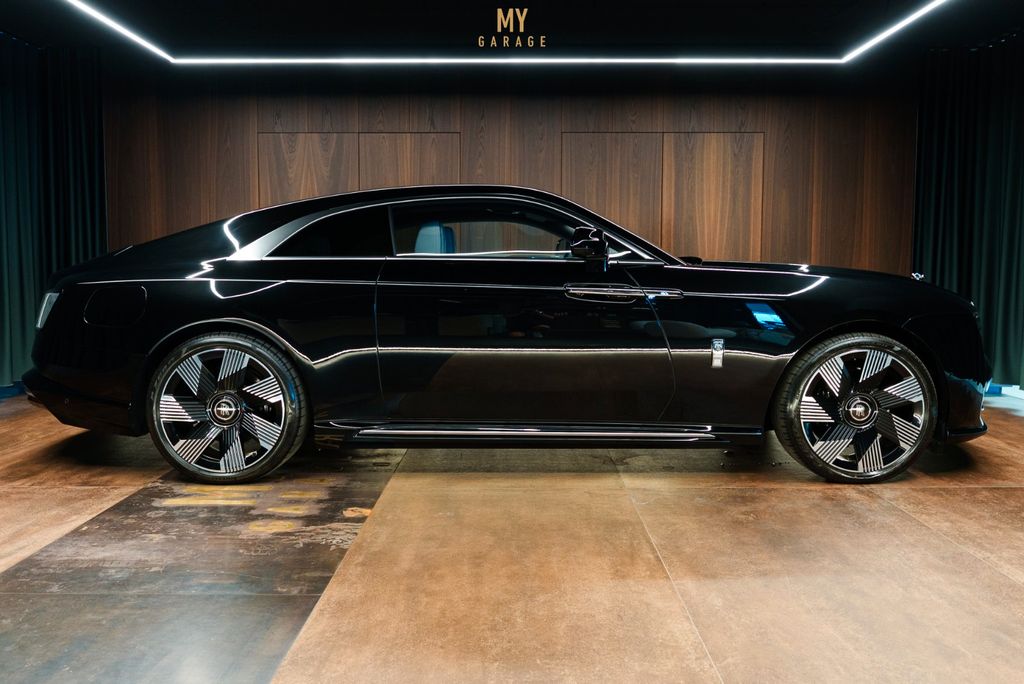 Rolls-Royce Spectre 2025