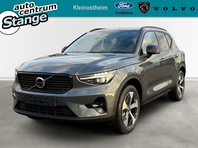Volvo XC40 2025