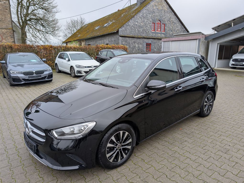 Mercedes-Benz B 200 2022