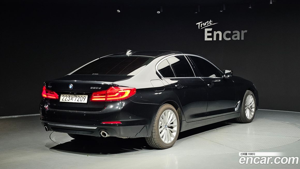 BMW 5-Series 2020