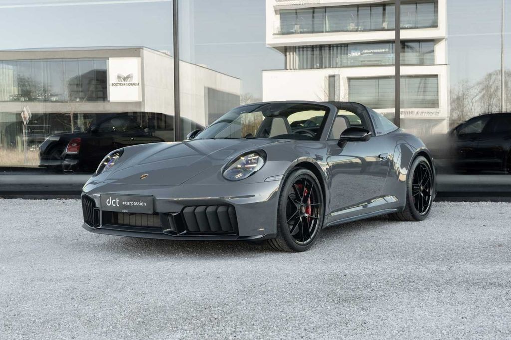 Porsche 992 2025