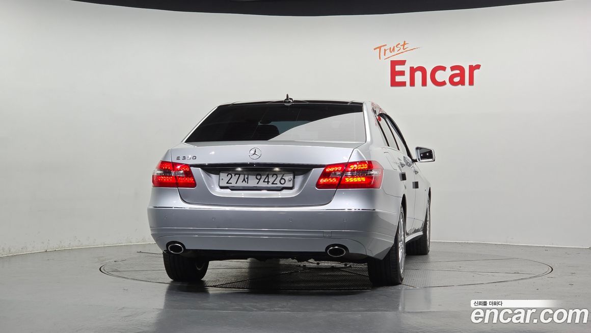 Mercedes-Benz E-Class 2012