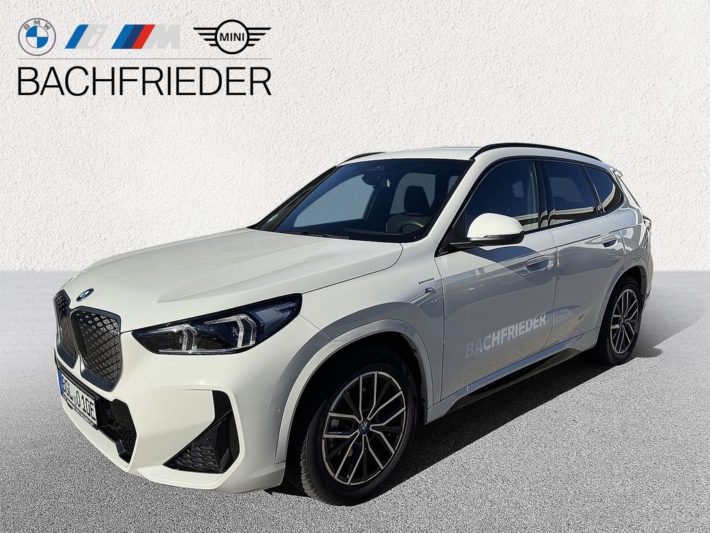 BMW iX1 2025