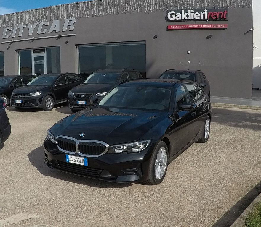 BMW 318 2021
