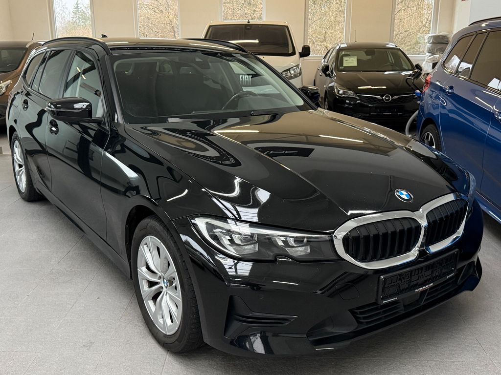 BMW 318 2022