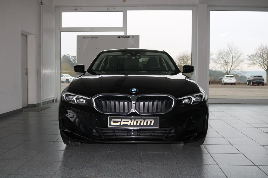 BMW 318 2024