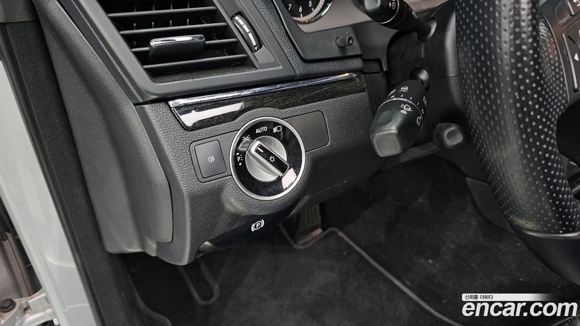 Mercedes-Benz E-Class 2012