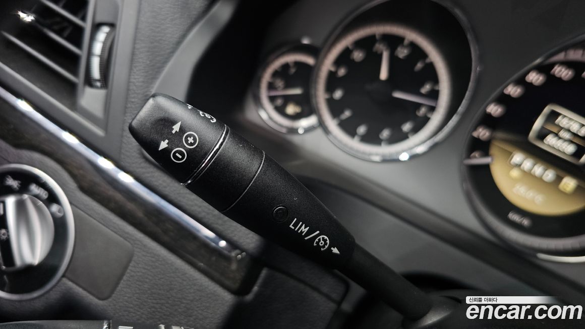 Mercedes-Benz E-Class 2012