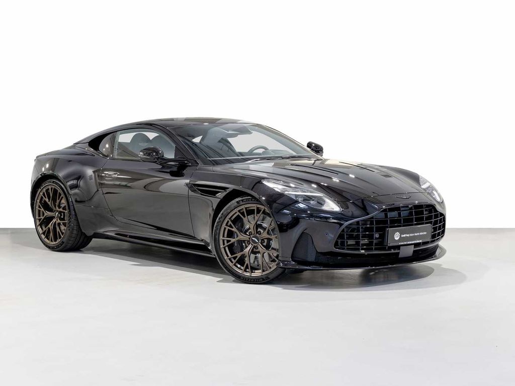 Aston Martin DB12