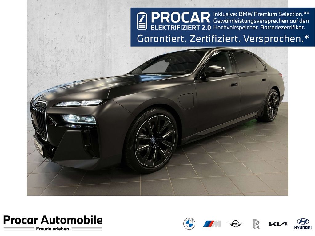 BMW 750 2024