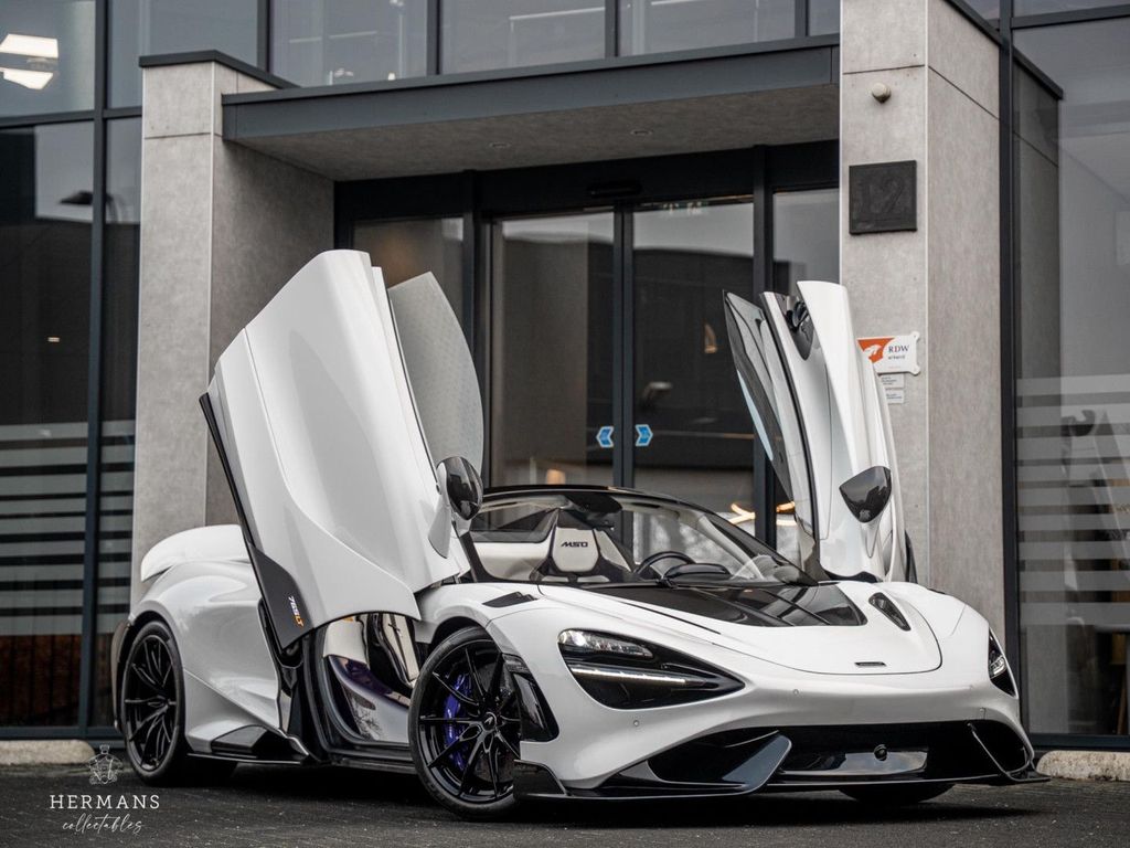 McLaren 765LT 2022