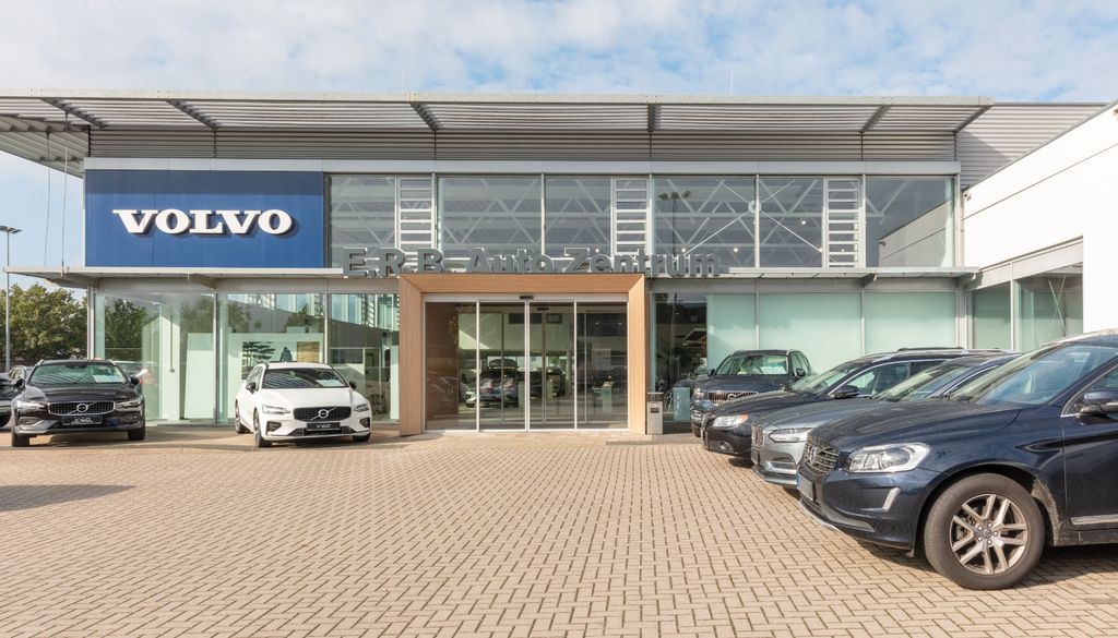 Volvo XC60 2025