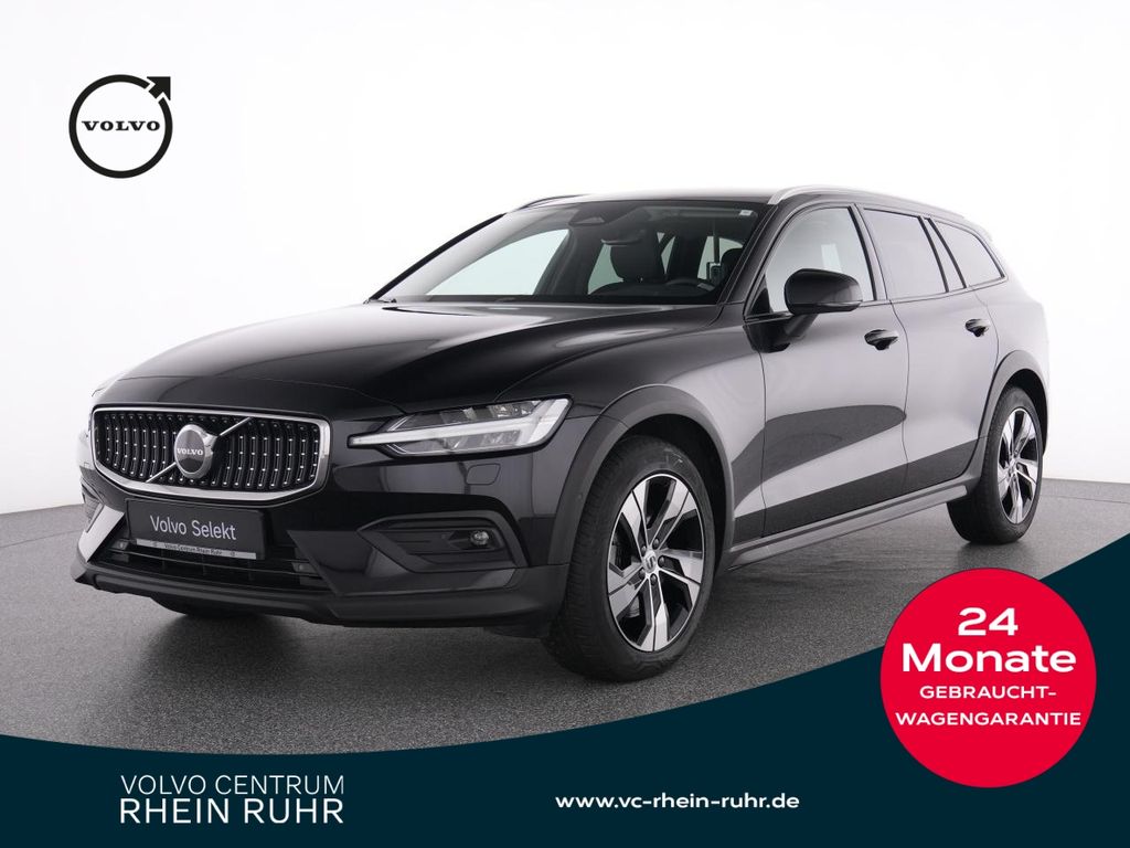 Volvo V60 Cross Country 2023