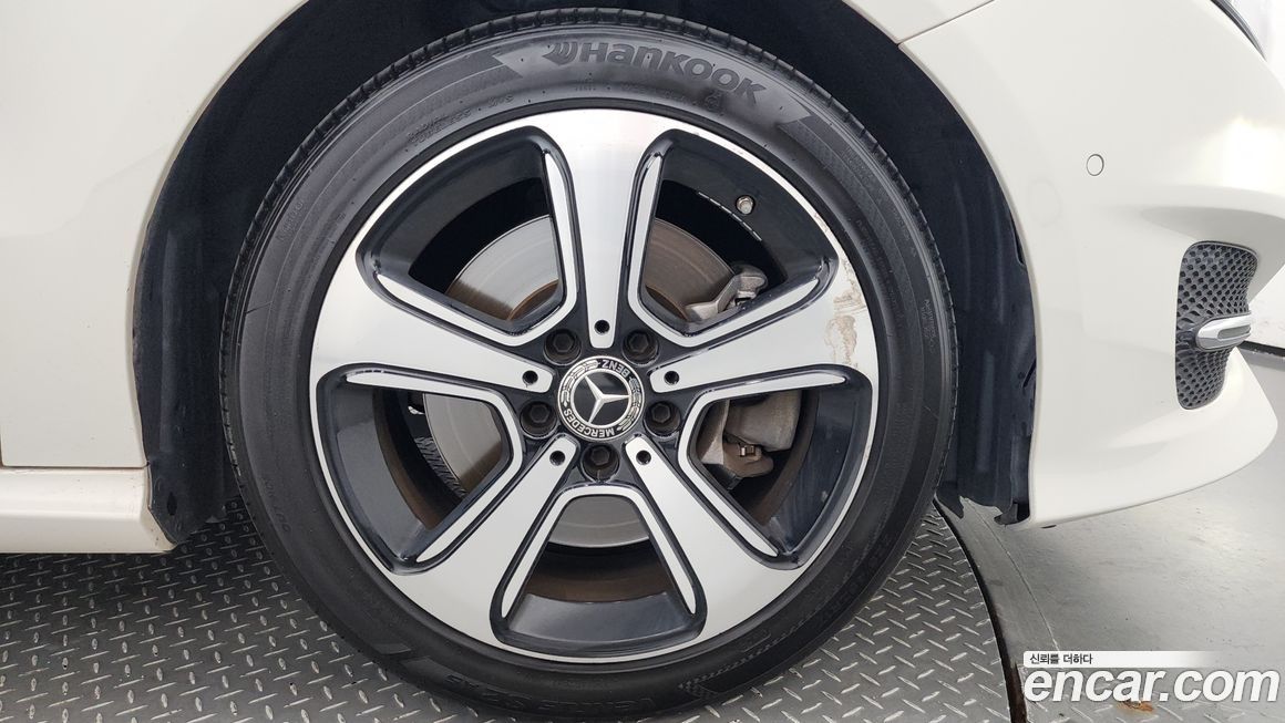 Mercedes-Benz B-Class 2018