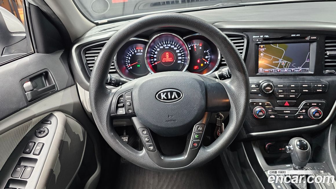 Kia K5 2011