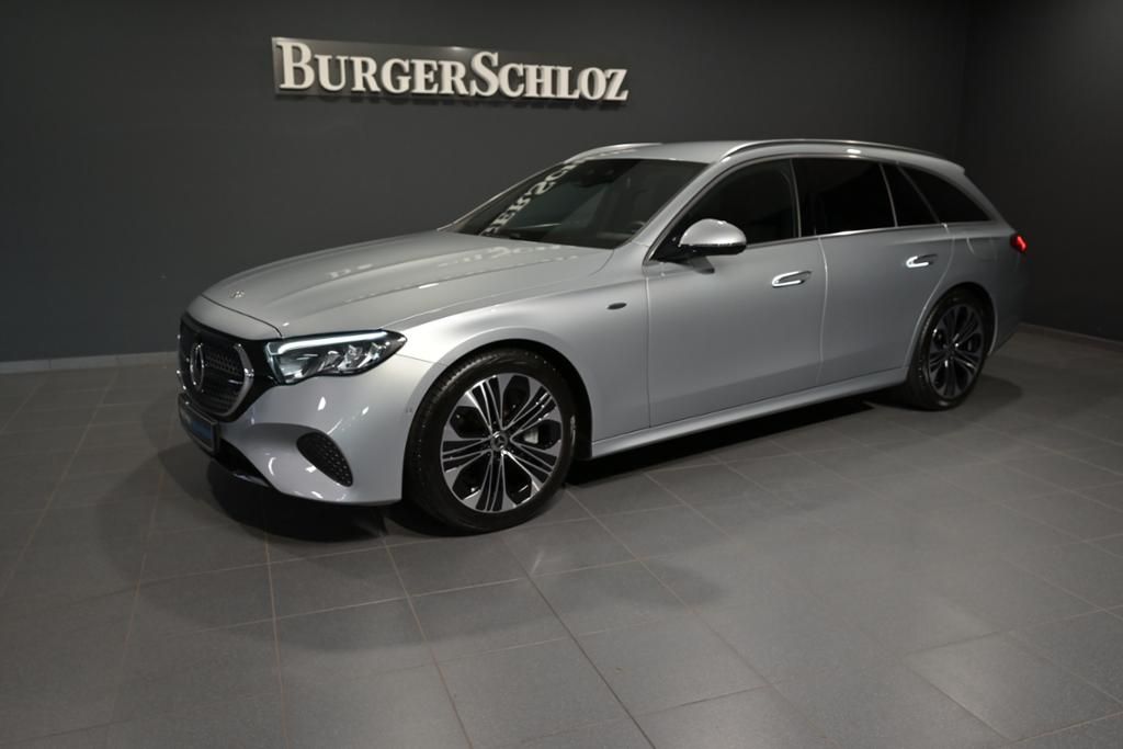Mercedes-Benz E 300 2025