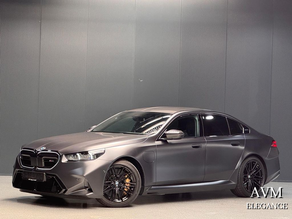 BMW M5 2025