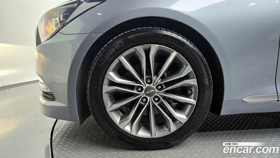 Hyundai Genesis 2015