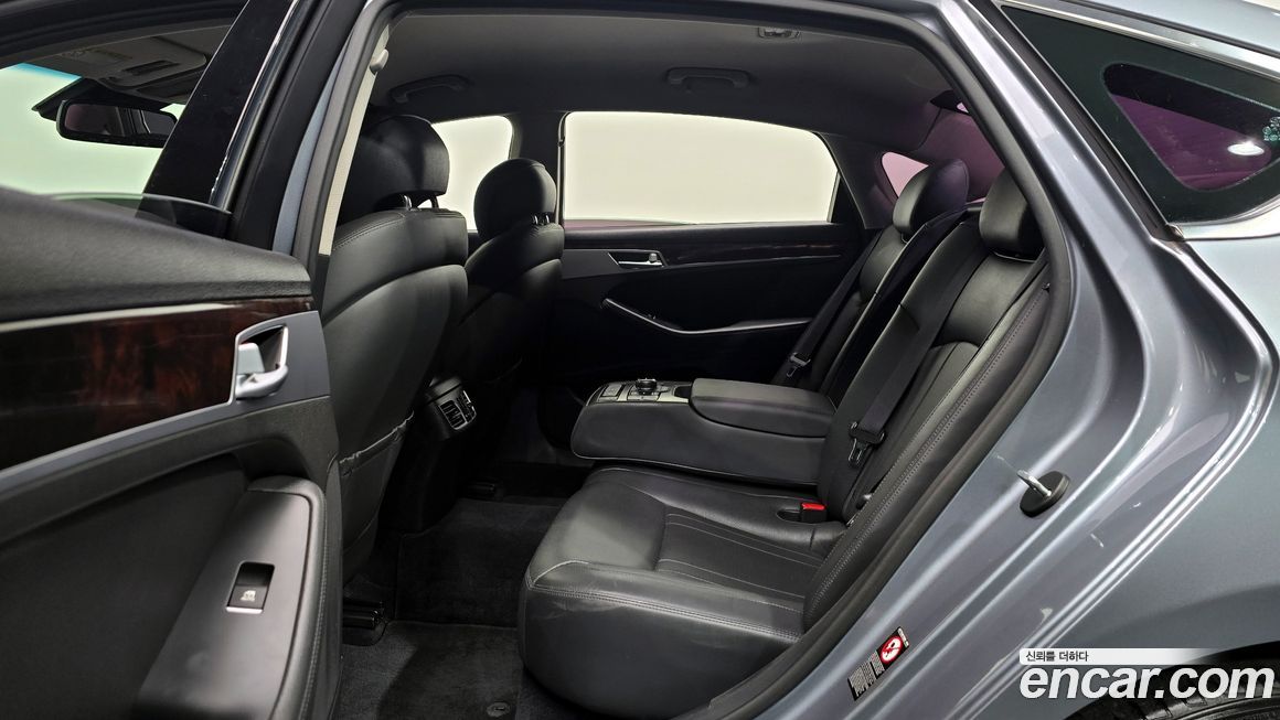 Hyundai Genesis 2015